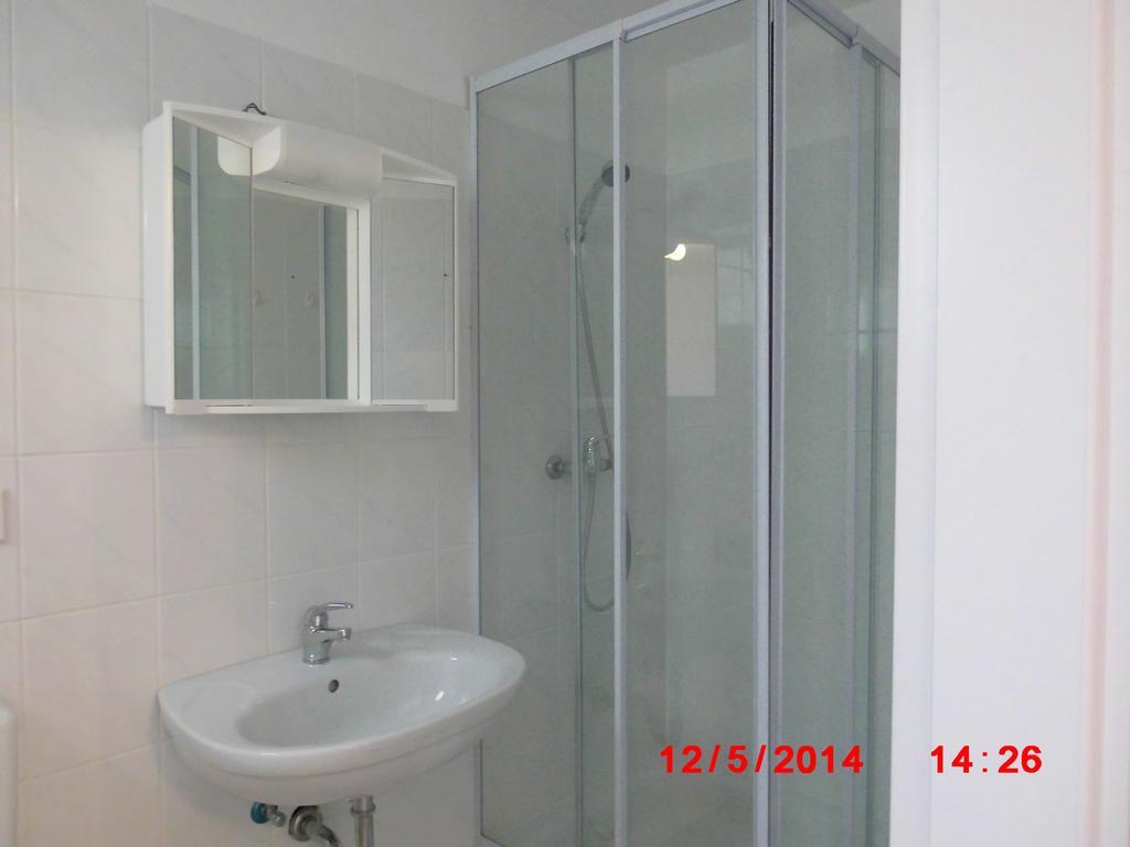 Frankfurt Airport & Fair Apartment Kelsterbach Quarto foto