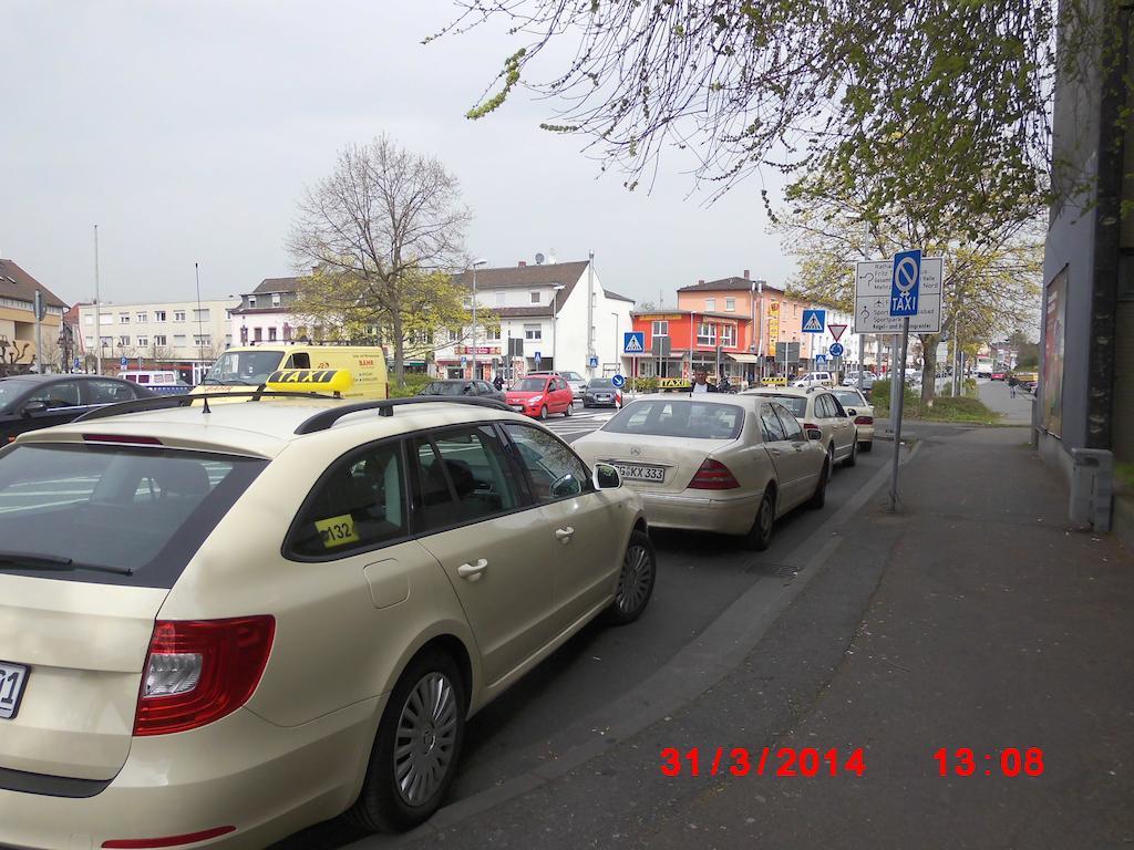 Frankfurt Airport & Fair Apartment Kelsterbach Quarto foto